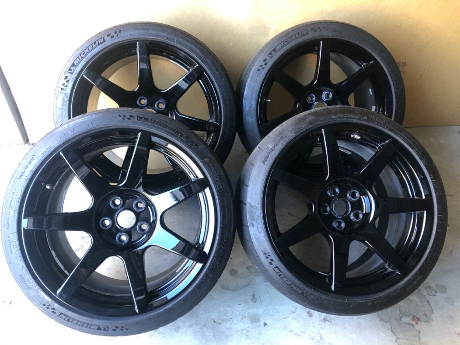 EWRC market Ford Mustang GT350R Carbon Fiber Wheels W Tires 19Inch